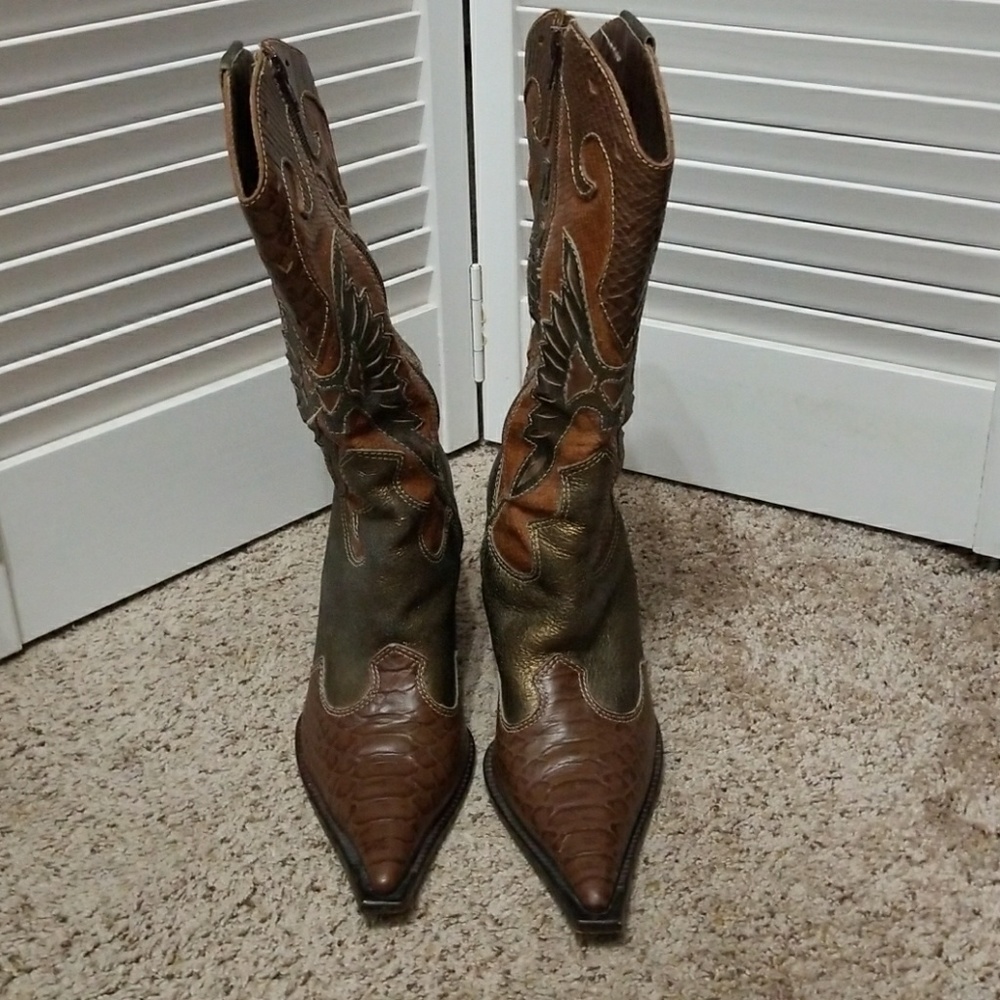 Womans cowboy boots